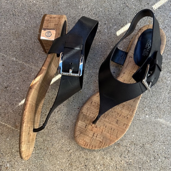 Michael Kors Black Silver  Buckle Leather Sandals Size 10 M - Picture 1 of 12